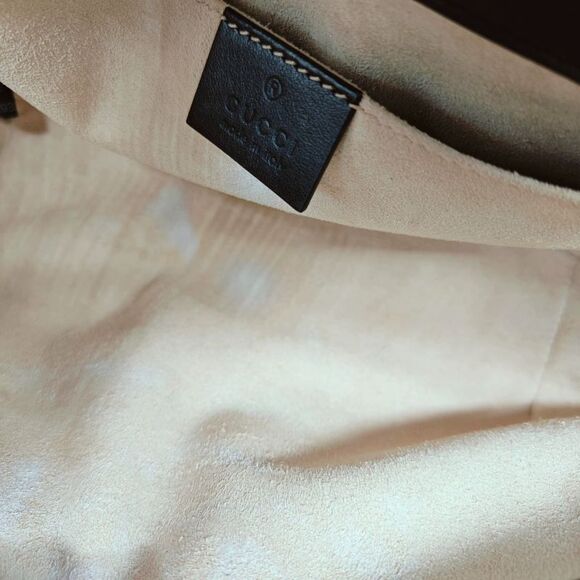 Gucci Women Pre-Loved Bag Very Good Condition - Picture 8 of 9